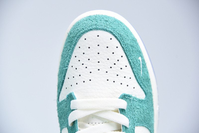 NIKE SB DUNK LOW KASINA NEPTUNE GREEN CZ6501-101