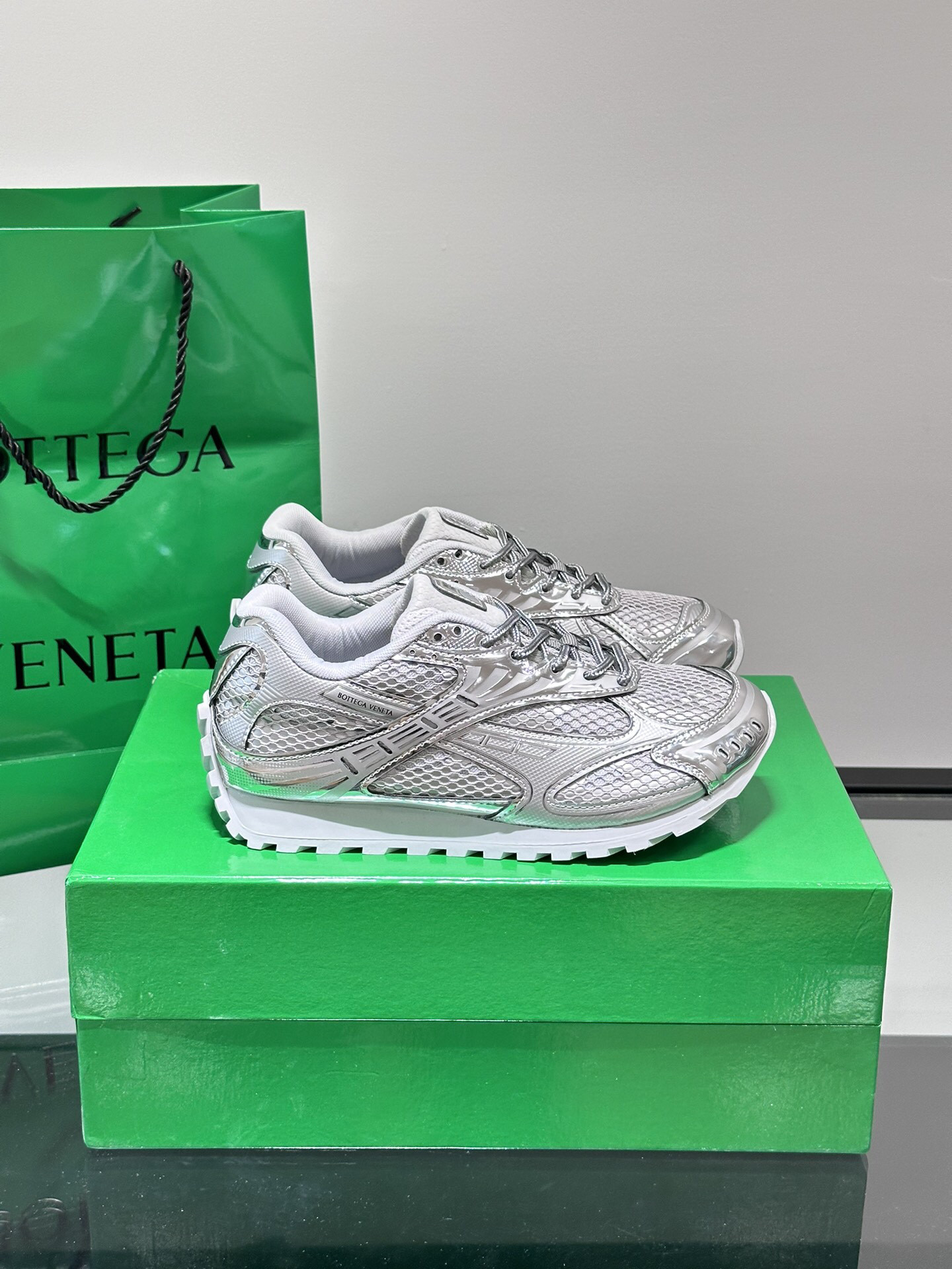 bo*te*ga Ve*ne*ta orbit sneaker