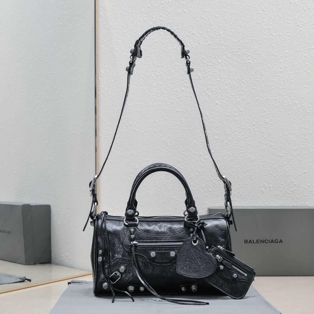 Ba*len*cia*ga purse
