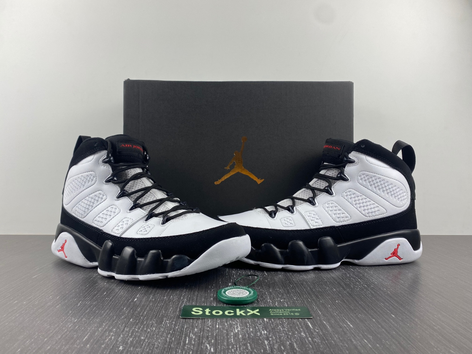 AIR Jordan 9 Retro OG (2016) 302370-112