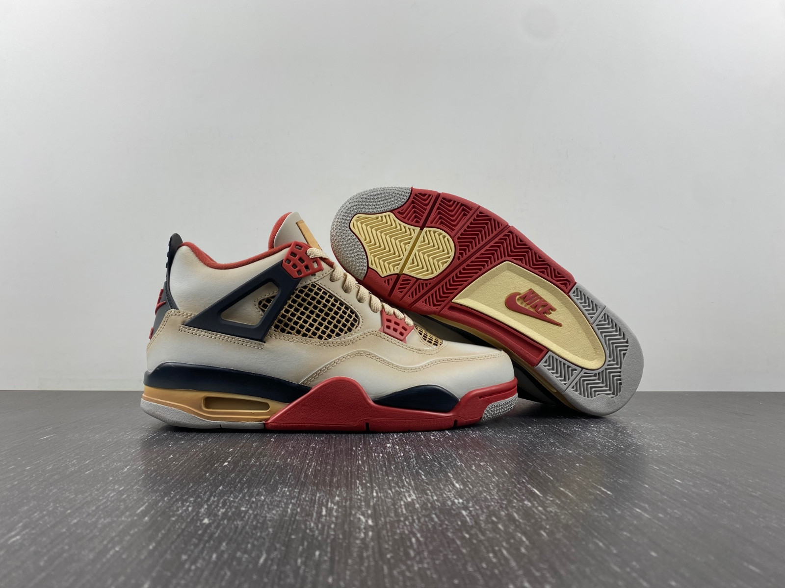 Air Jordan 4 Retro