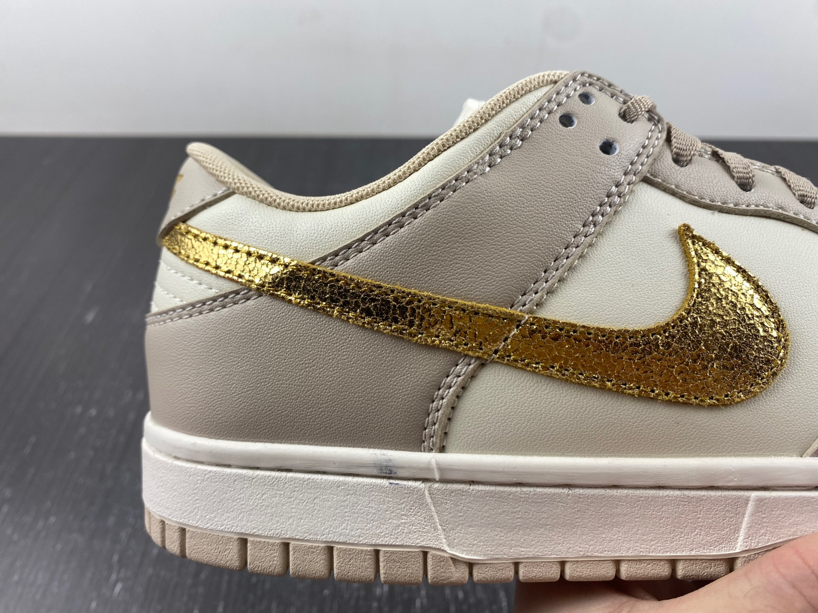 Nike WMNS DUNK LOW 
