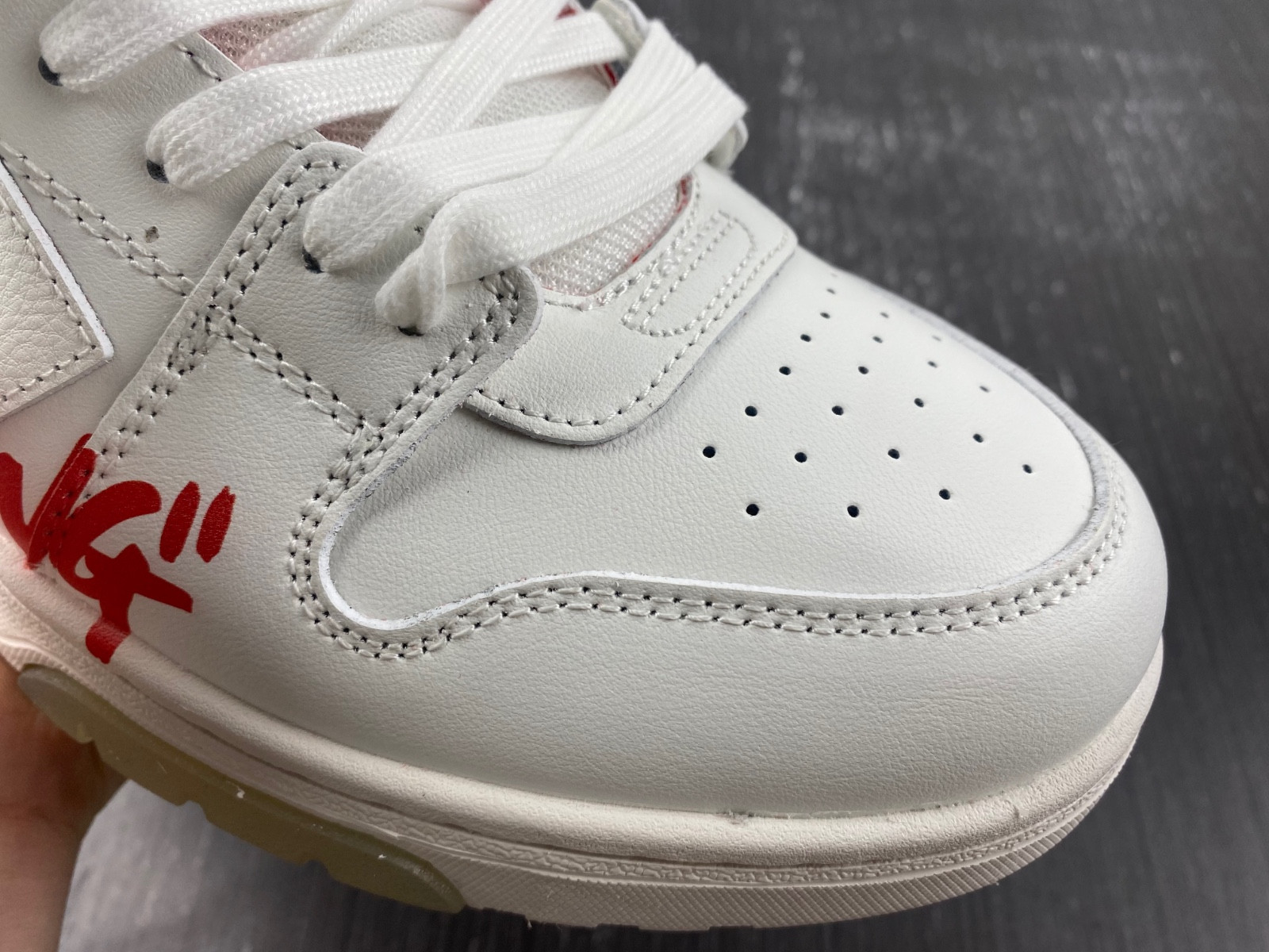 OF™ C/O VIRGIL ABLOH OUT OF OFFICE LOW-TOP LEATHER SNEAKERS ‘OOO“