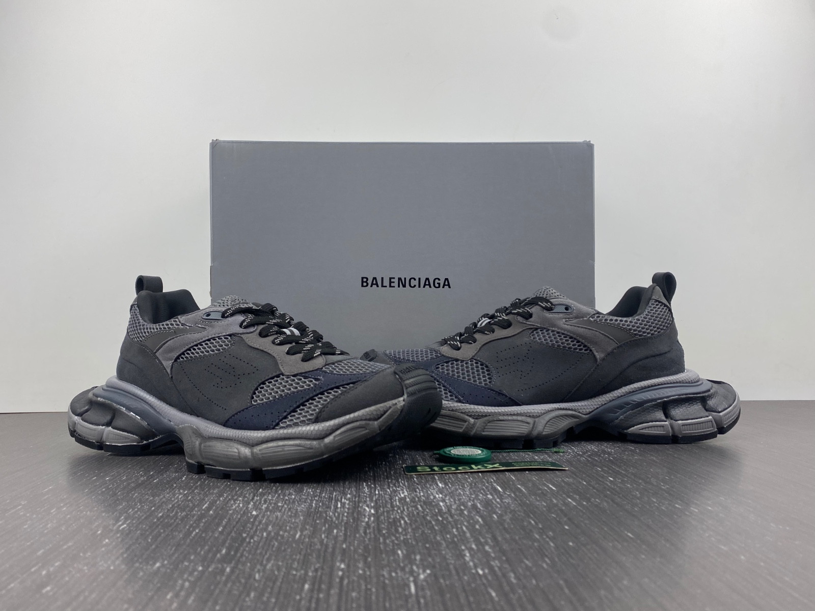 BC XL Sneakers