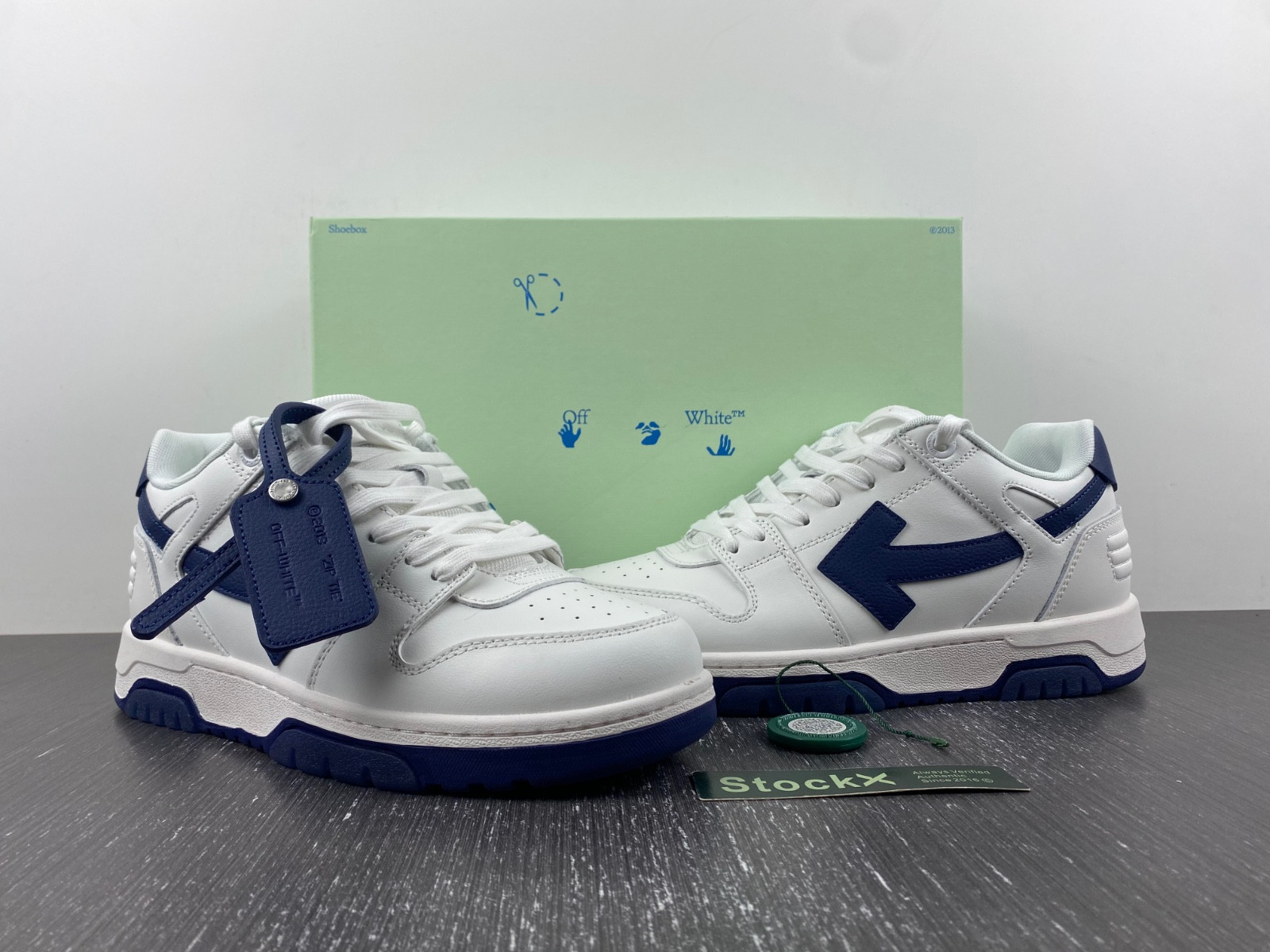 OF™ C/O VIRGIL ABLOH OUT OF OFFICE LOW-TOP LEATHER SNEAKERS ‘OOO“