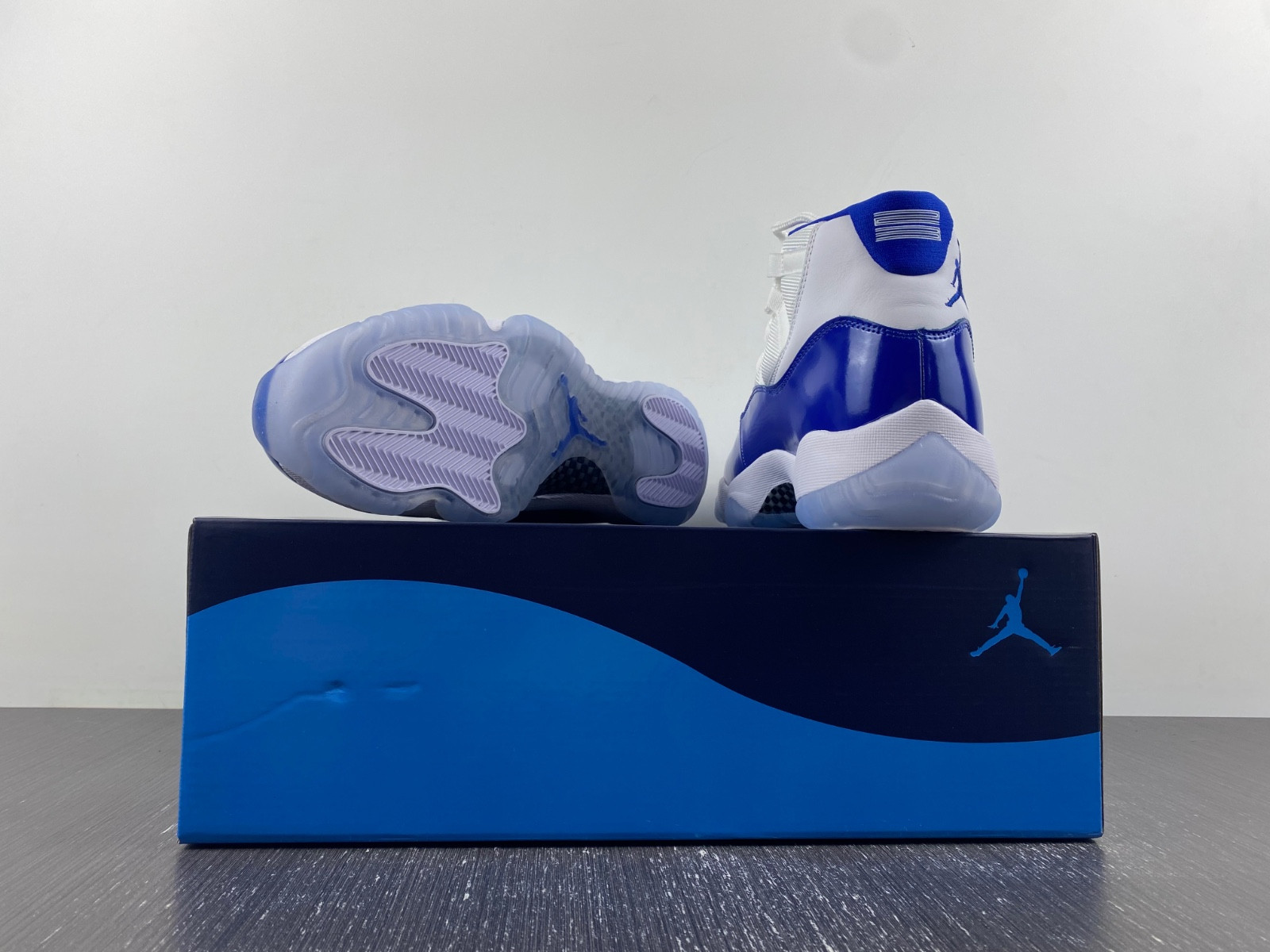 Air Jordan 11