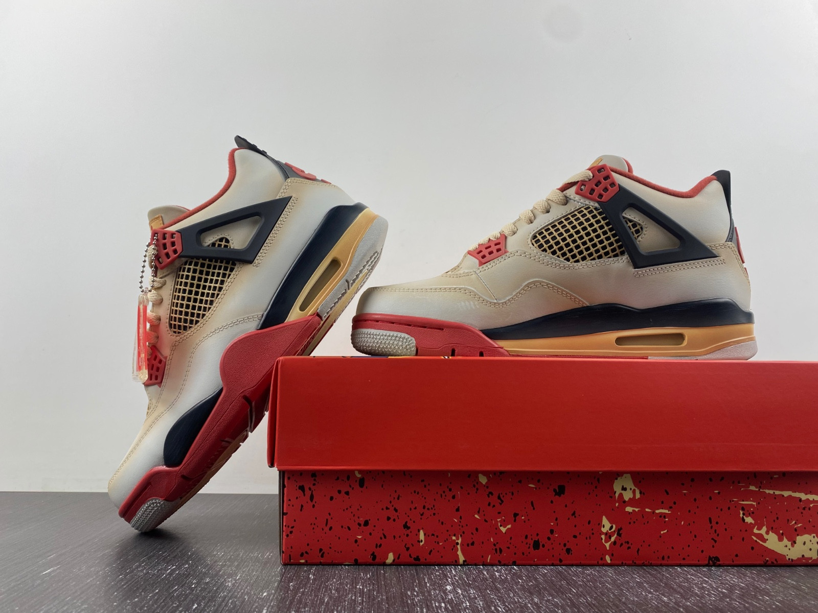 Air Jordan 4 Retro
