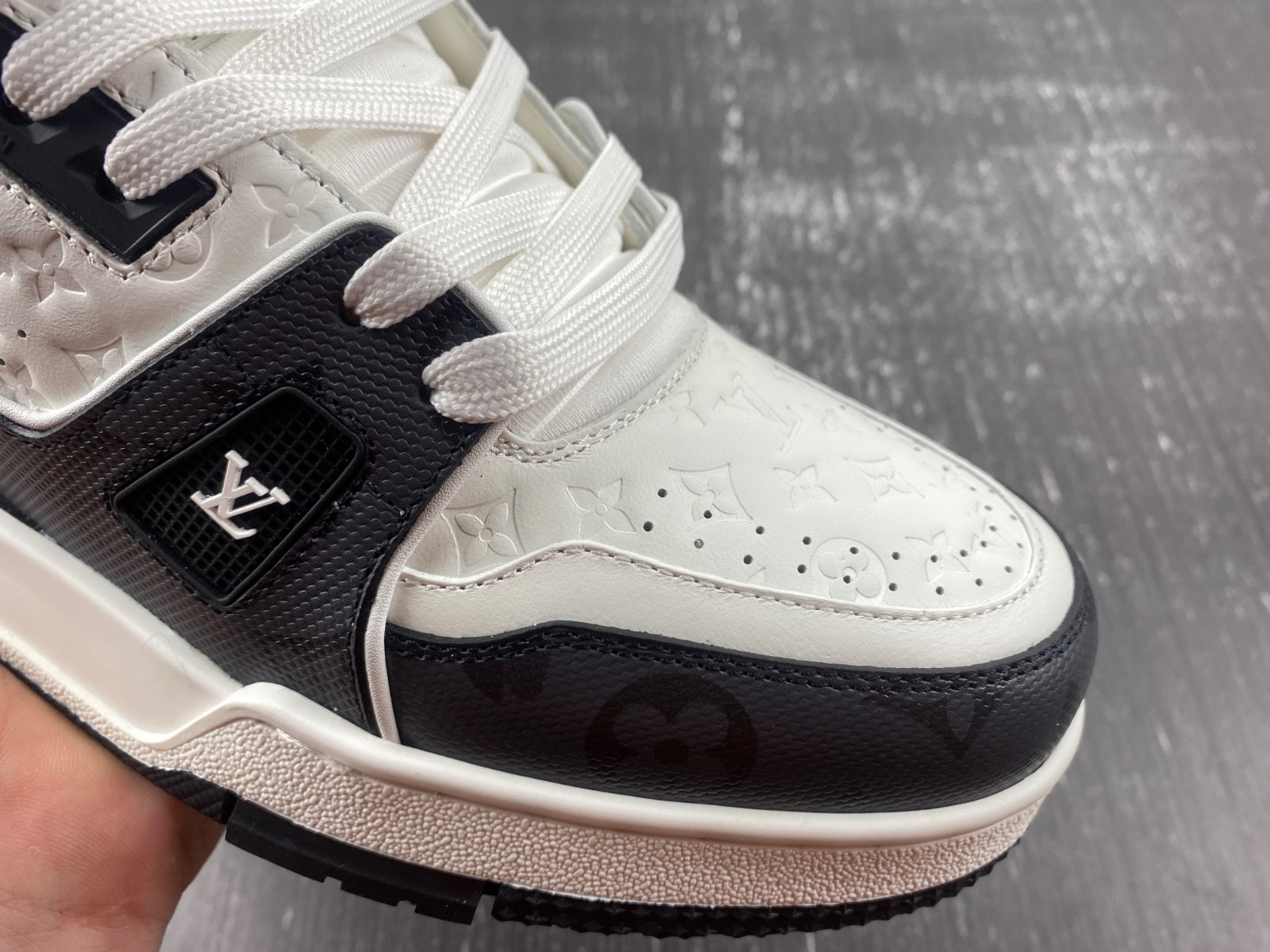 LVT SNEAKERS