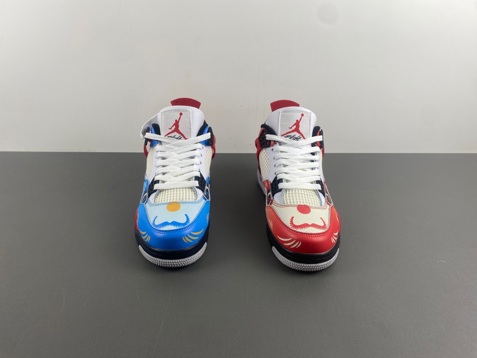 AIR JORDAN 4