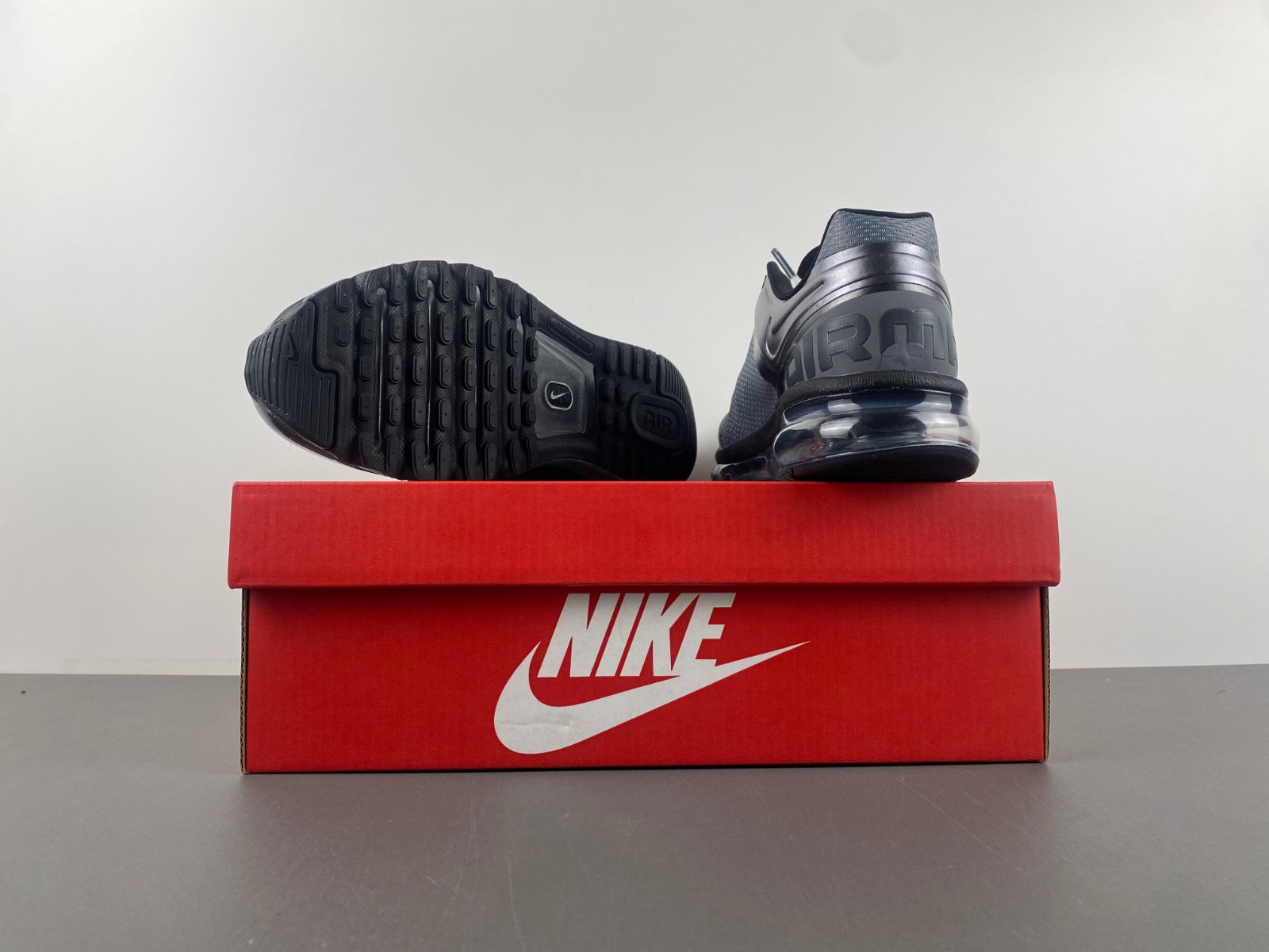 Nike Air Max 2013 "Metallic Cool Grey" HQ3481-099