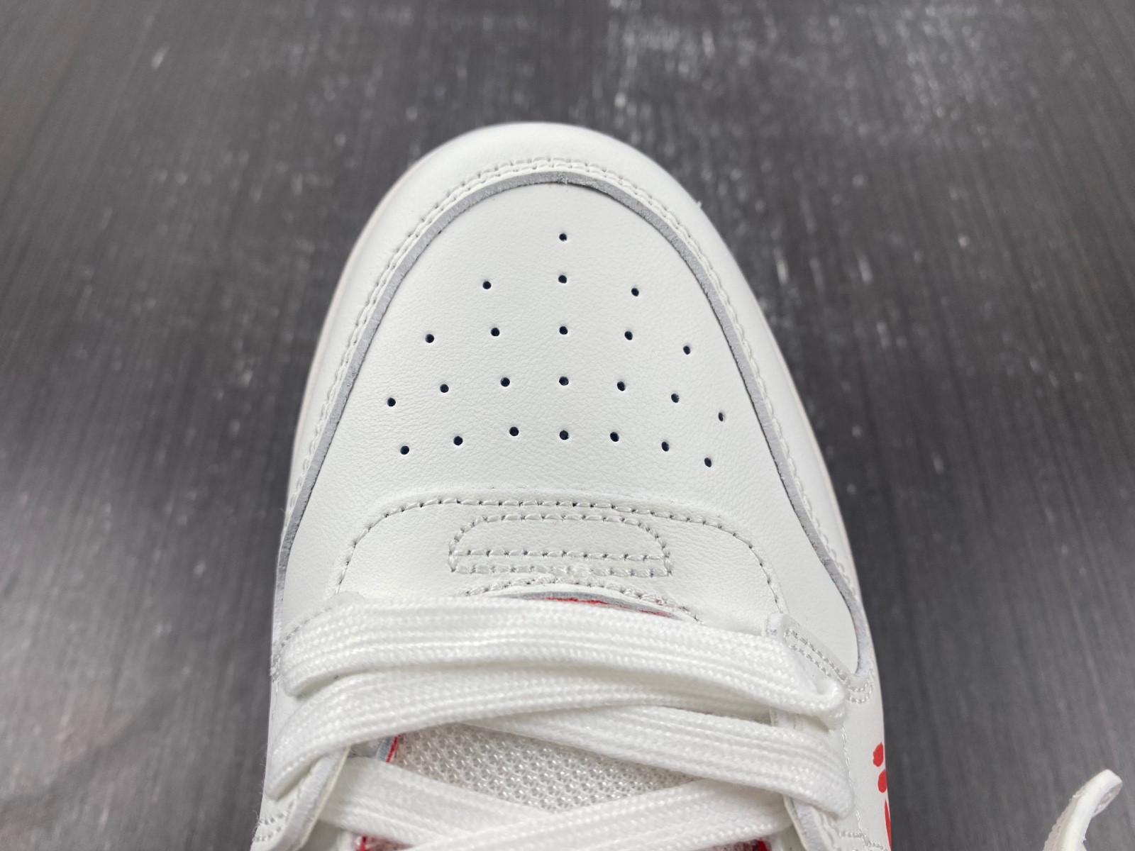 OF™ C/O VIRGIL ABLOH OUT OF OFFICE LOW-TOP LEATHER SNEAKERS ‘OOO“