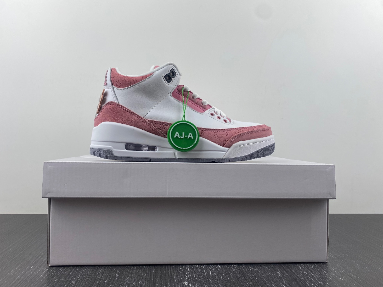 AIR JORDAN 3 RETRO