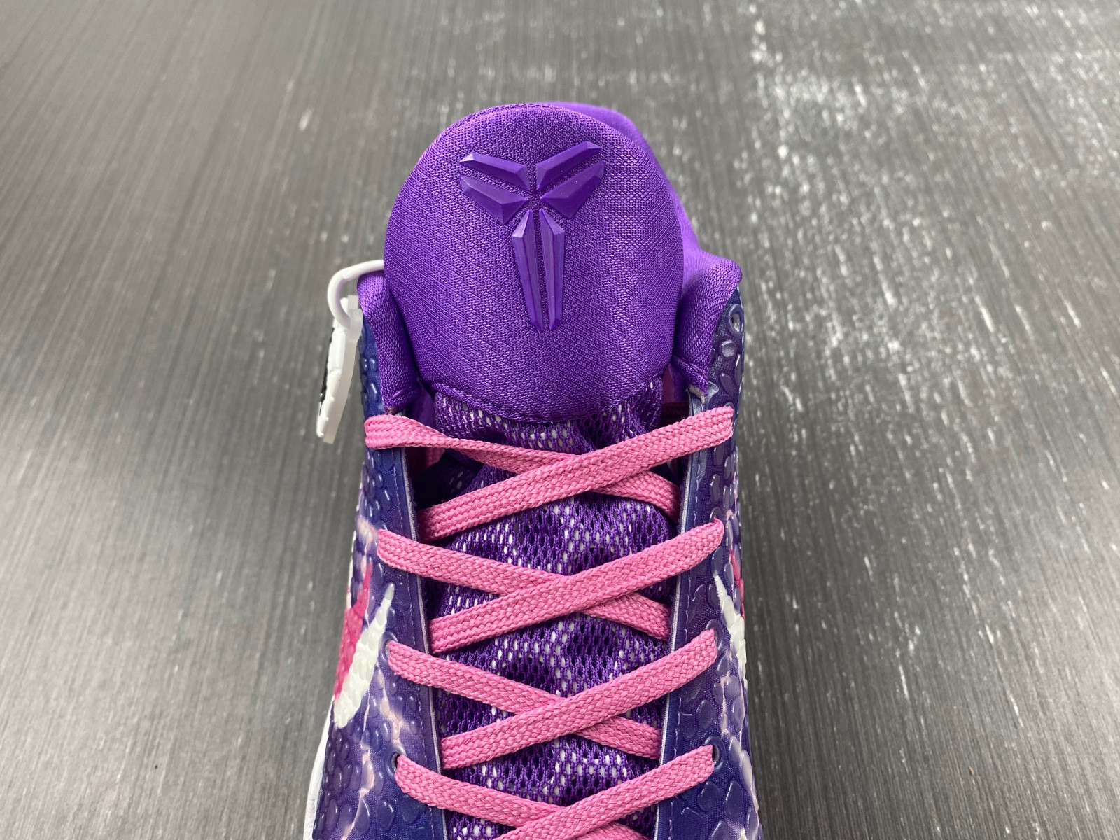 NIKE ZOOM KOBE 6