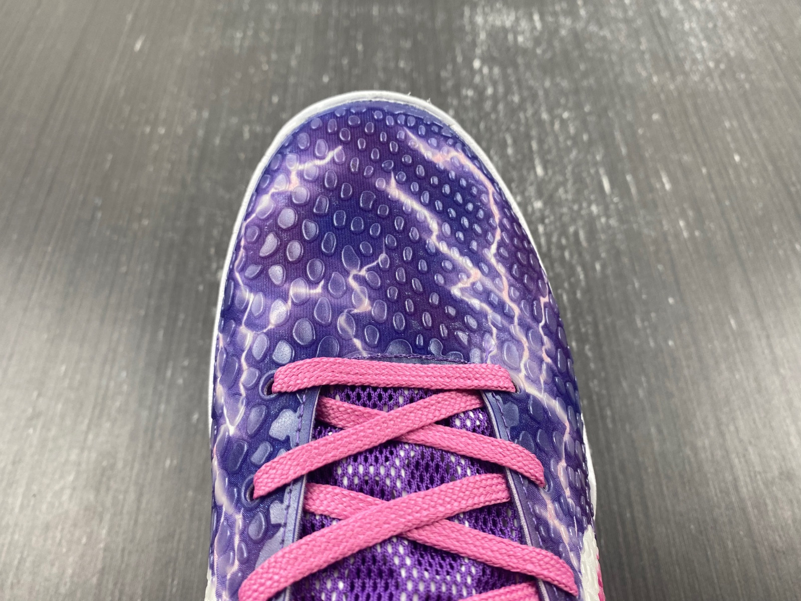 NIKE ZOOM KOBE 6