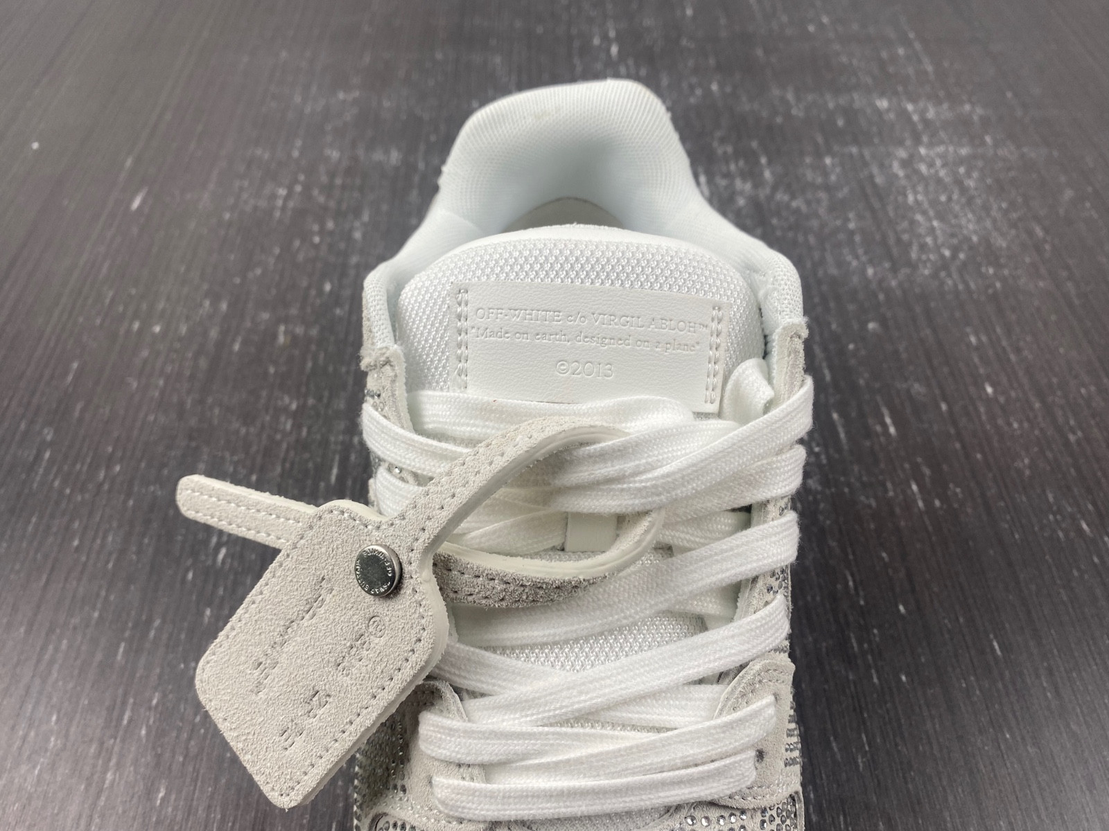 OF™ C/O VIRGIL ABLOH OUT OF OFFICE LOW-TOP LEATHER SNEAKERS ‘OOO“