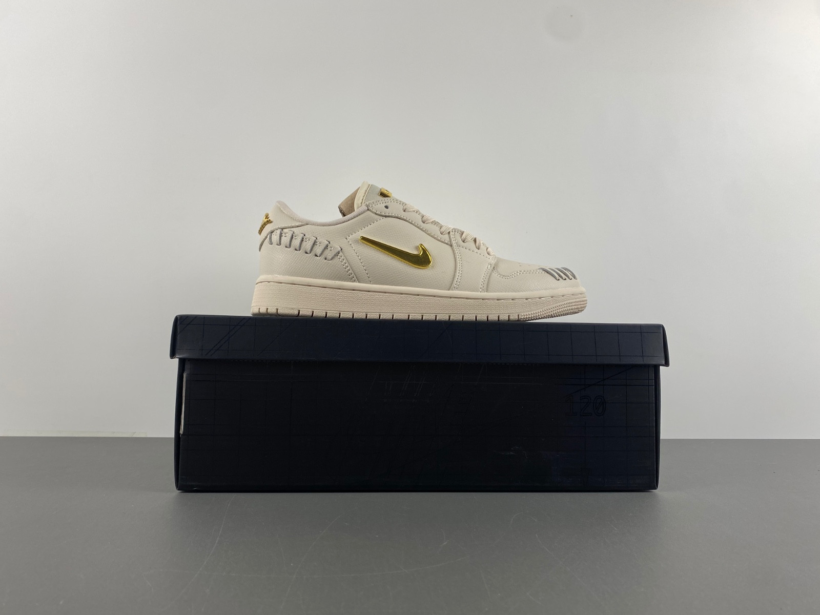 AIR JORDAN 1 LOW METHOD OF MAKE “LEGEND LIGHT BROWN” FN5032-200