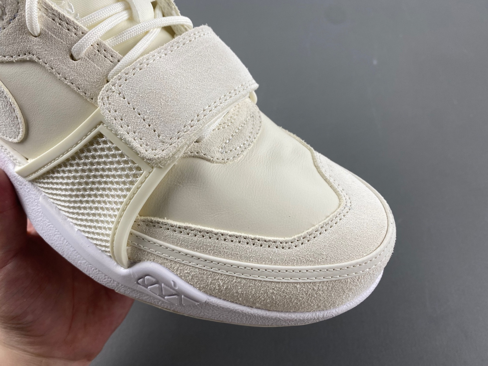 Travis Scott x Nike Shark-A-Don “Sail” HQ3061-100