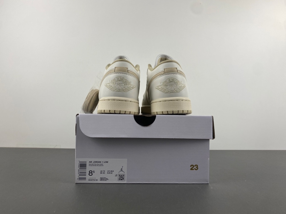 Air Jordan 1 Low 