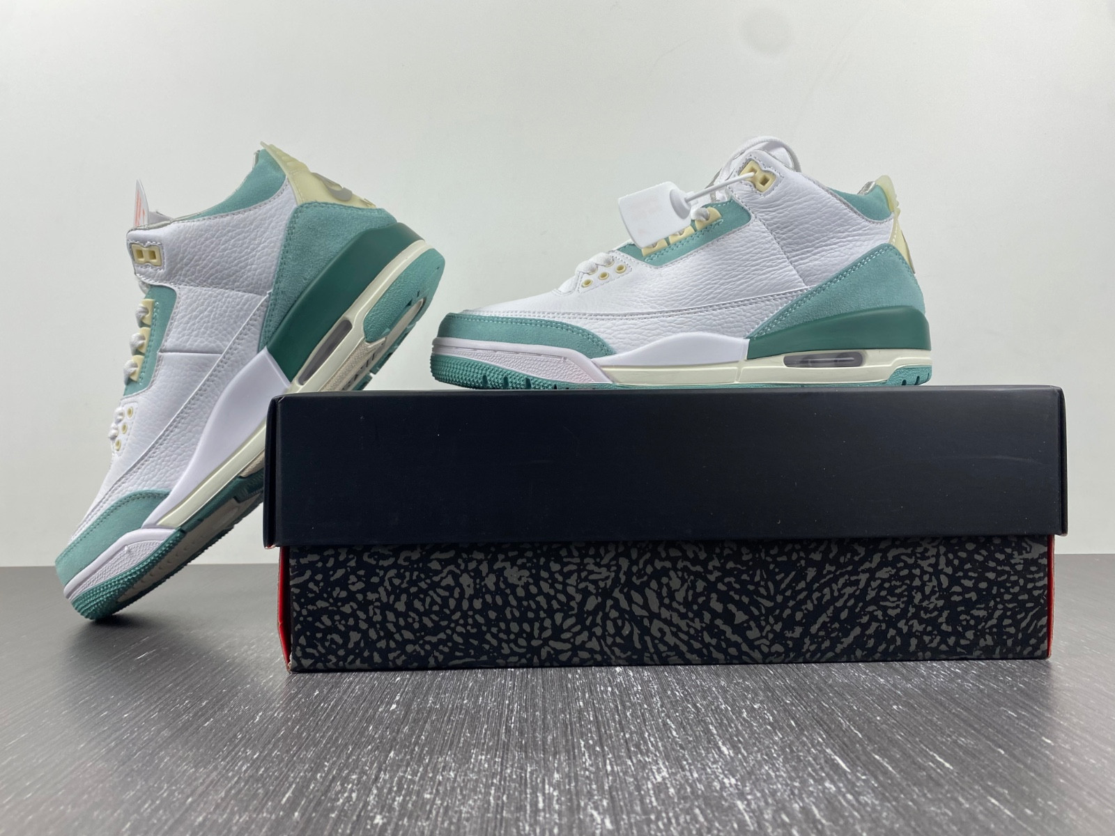 AIR JORDAN 3 RETRO DDT8532-130