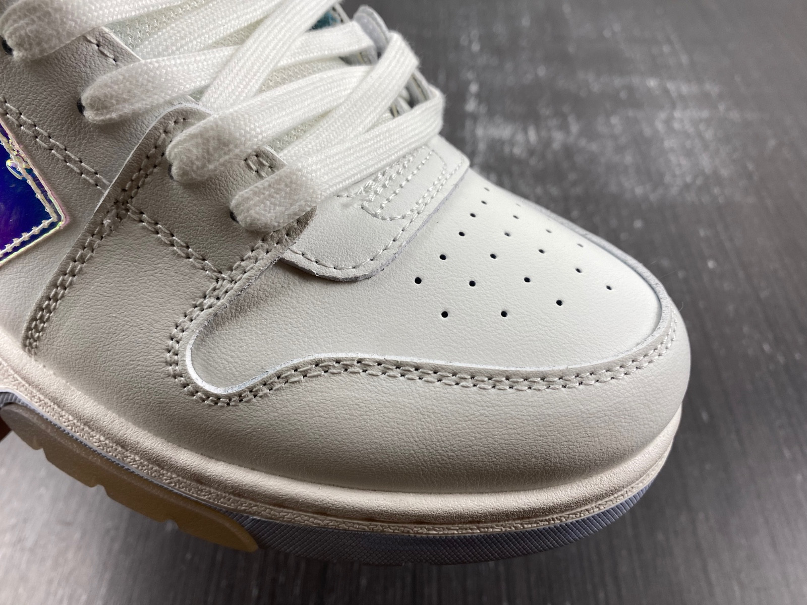 OF™ C/O VIRGIL ABLOH OUT OF OFFICE LOW-TOP LEATHER SNEAKERS ‘OOO“