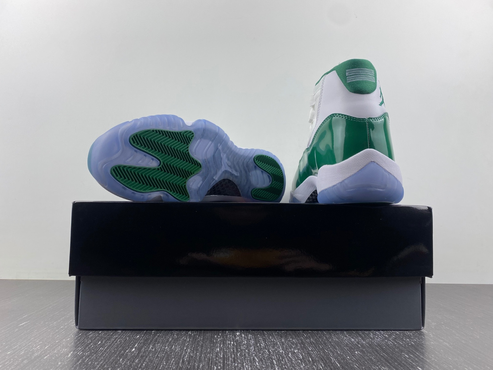 Air Jordan 11