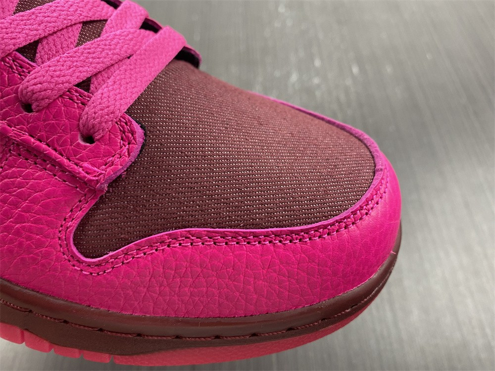 NIKE WMNS DUNK LOW