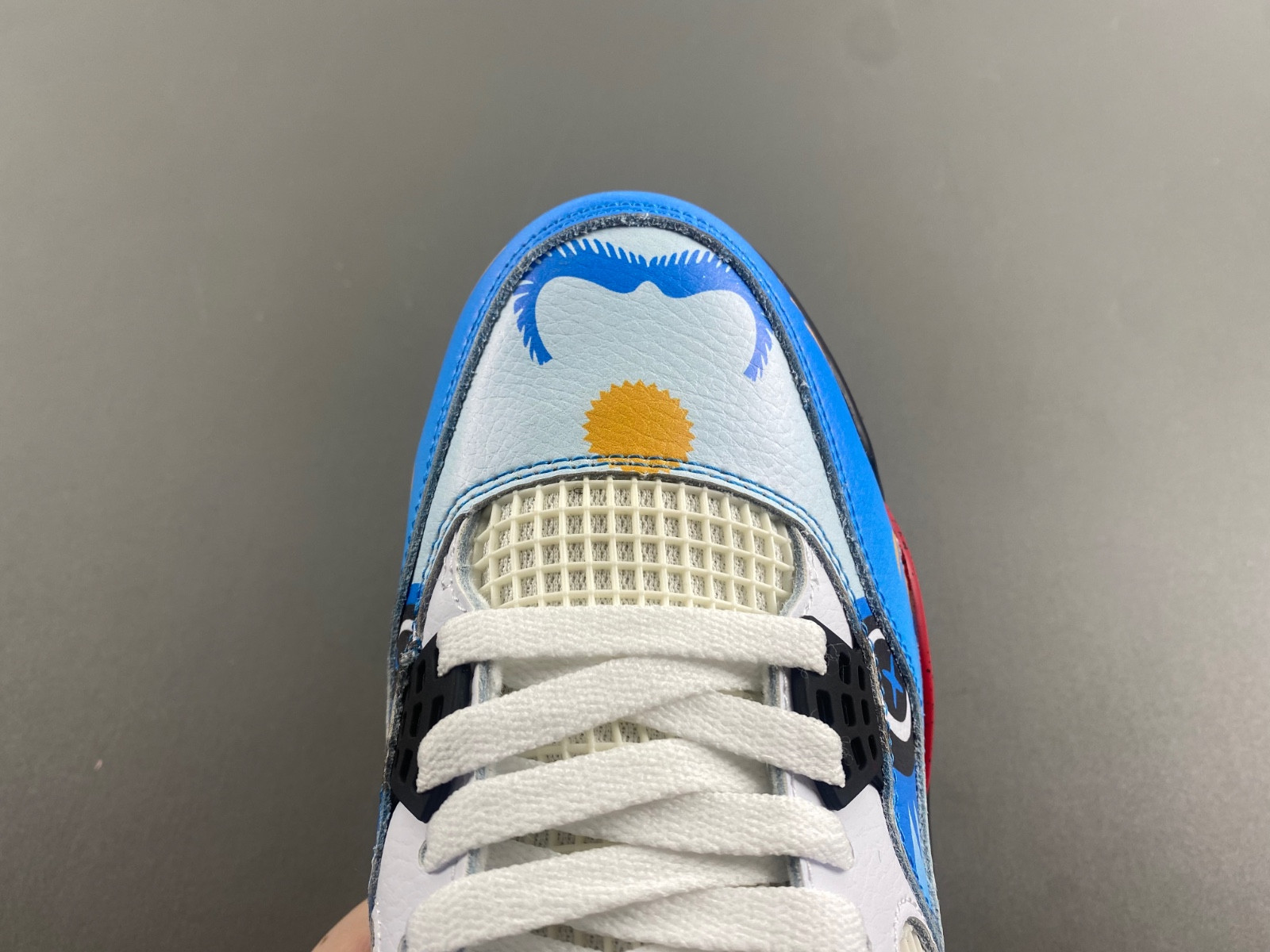 AIR JORDAN 4