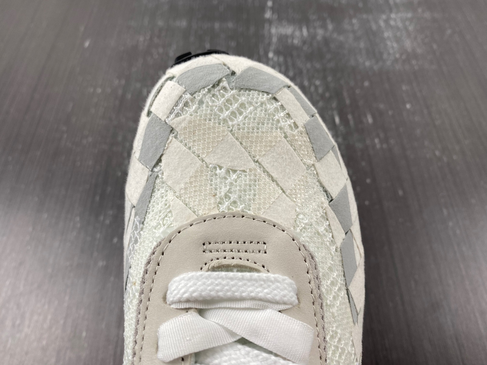 sacai x Nike LDVaporwaffle Mix Low White DR5209-100