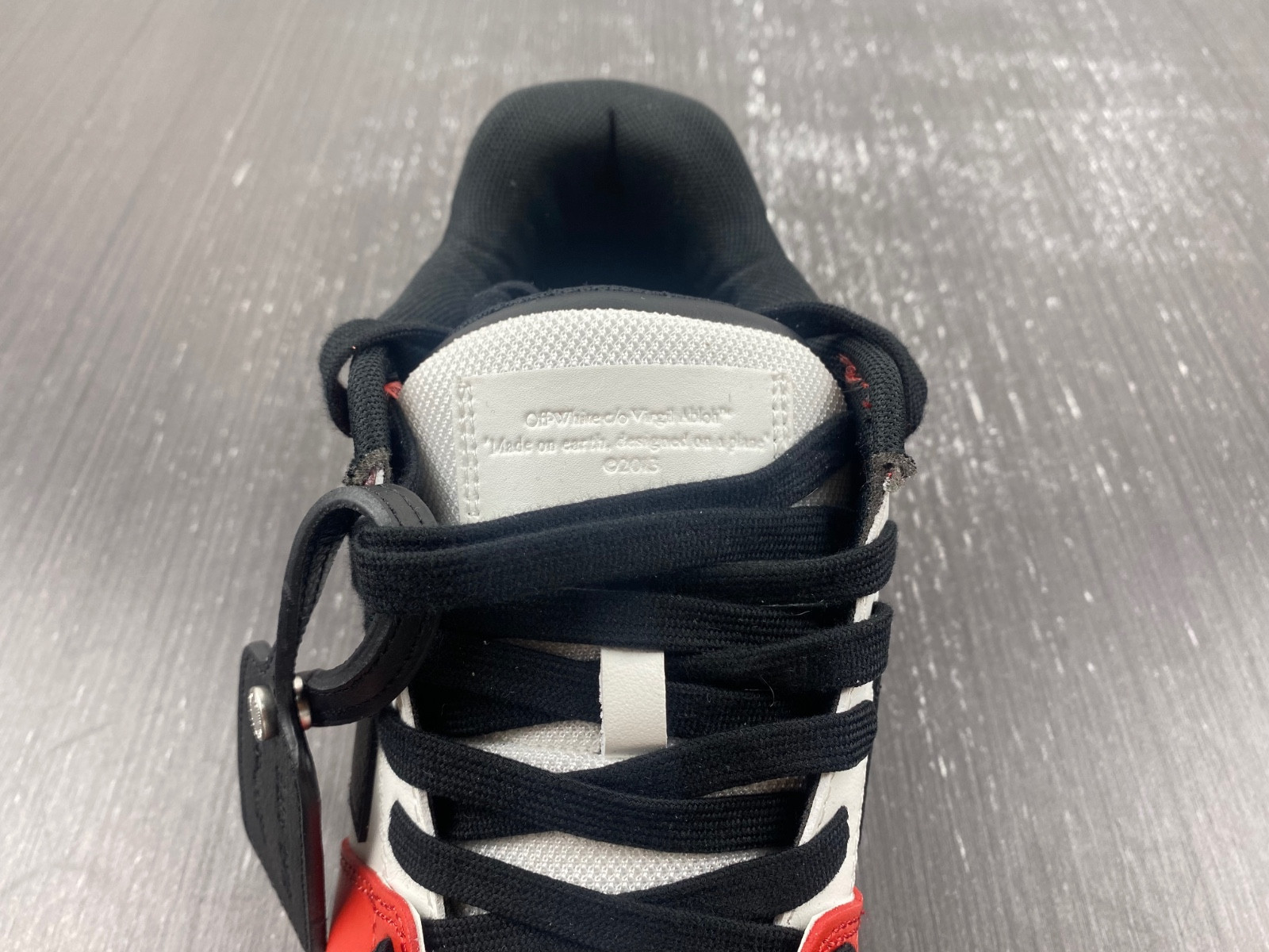 OF™ C/O VIRGIL ABLOH OUT OF OFFICE LOW-TOP LEATHER SNEAKERS ‘OOO“