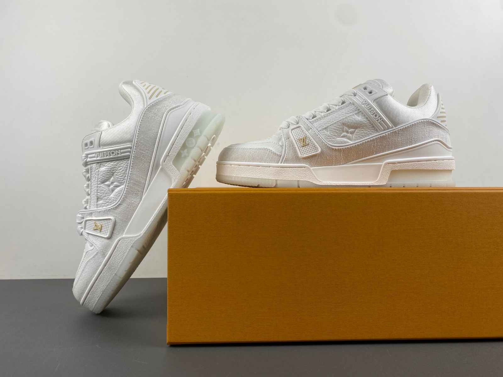 LVT SNEAKERS