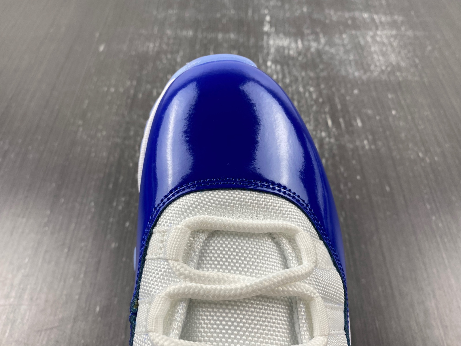 Air Jordan 11