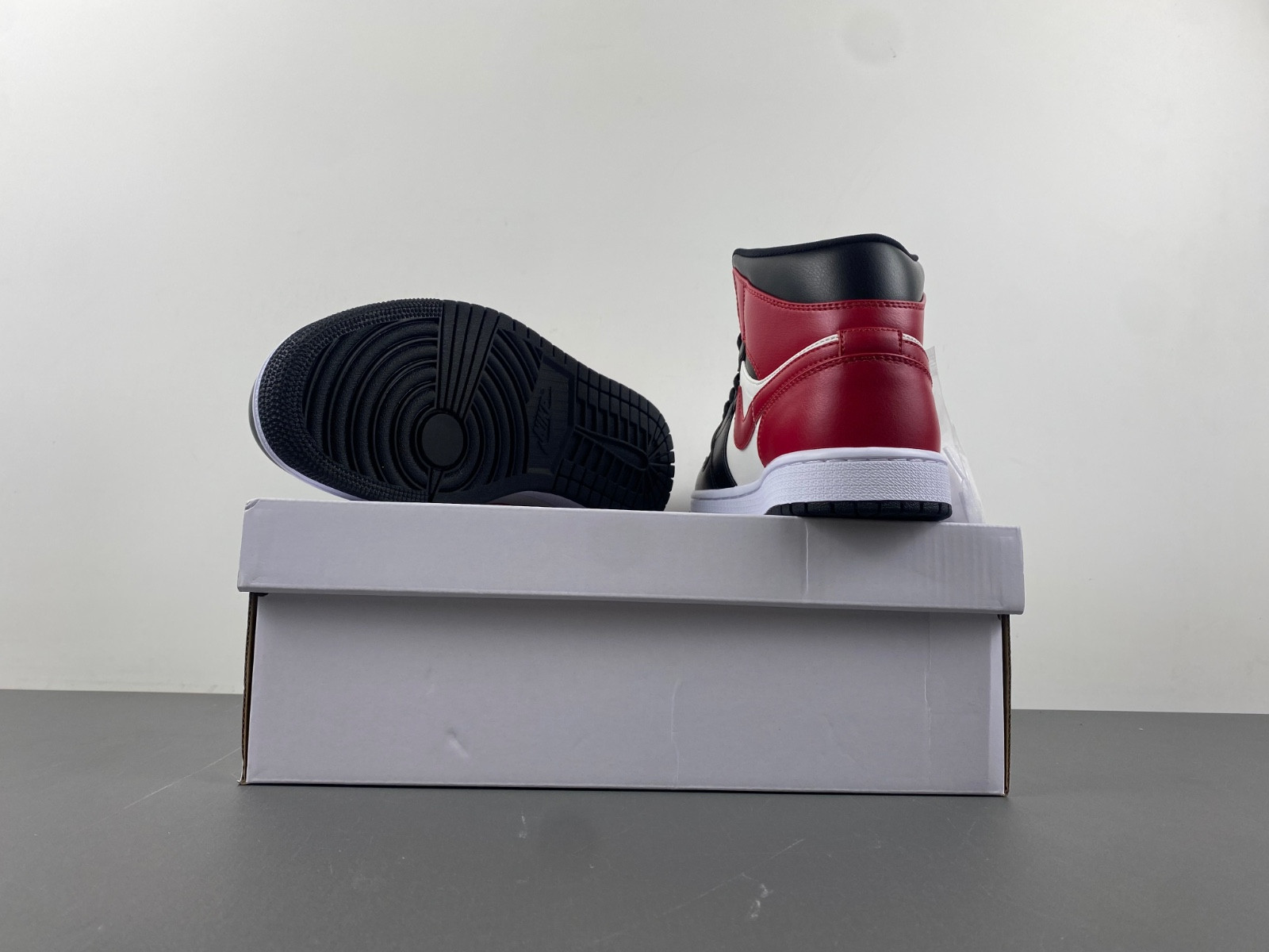 Air Jordan 1 Mid Women