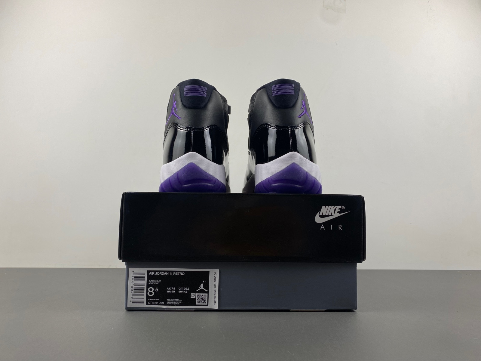 Air Jordan 11