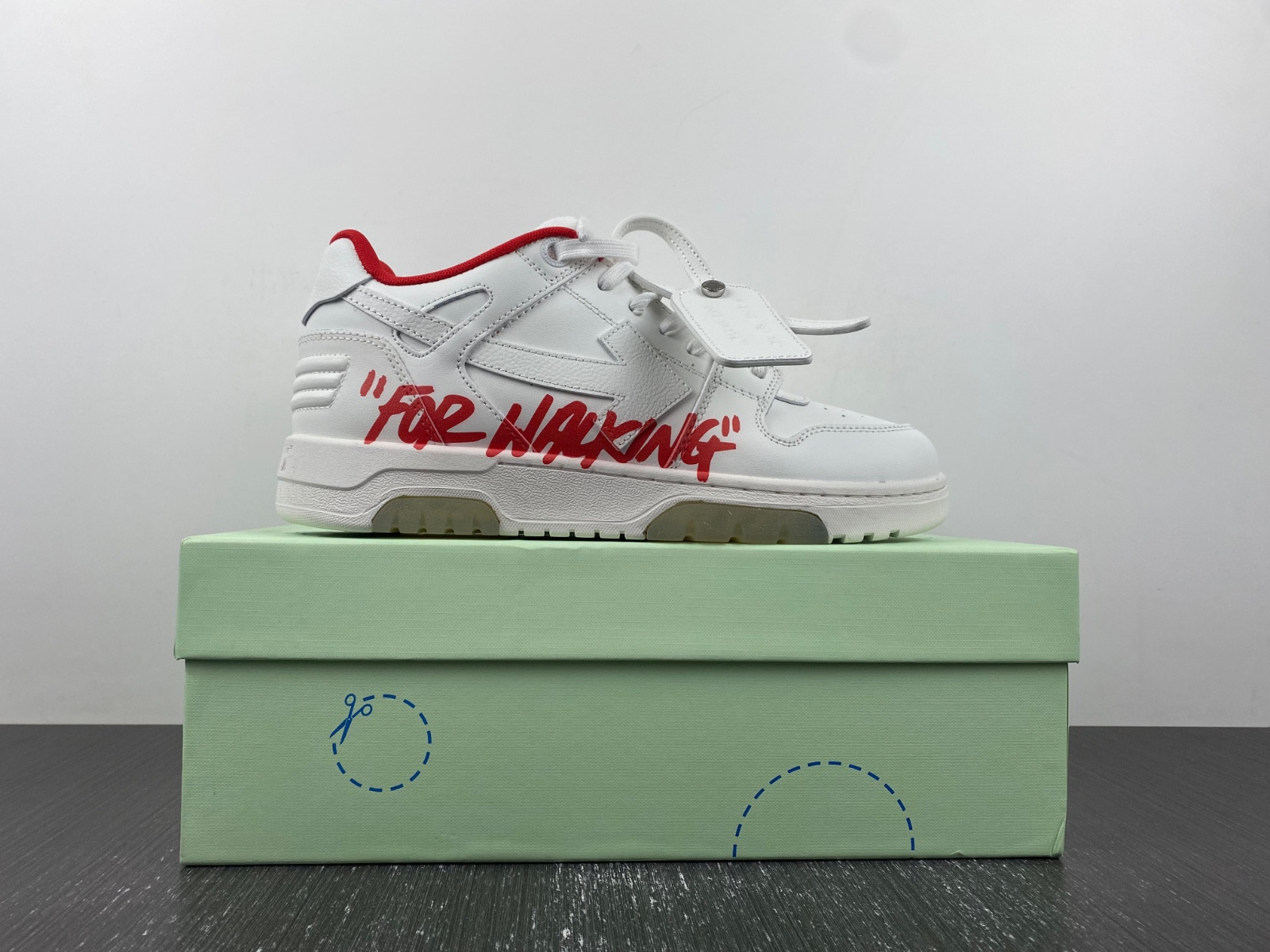 OF™ C/O VIRGIL ABLOH OUT OF OFFICE LOW-TOP LEATHER SNEAKERS ‘OOO“