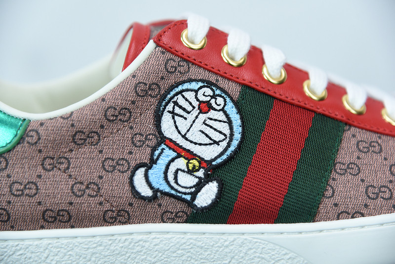 G*u*i sneaker