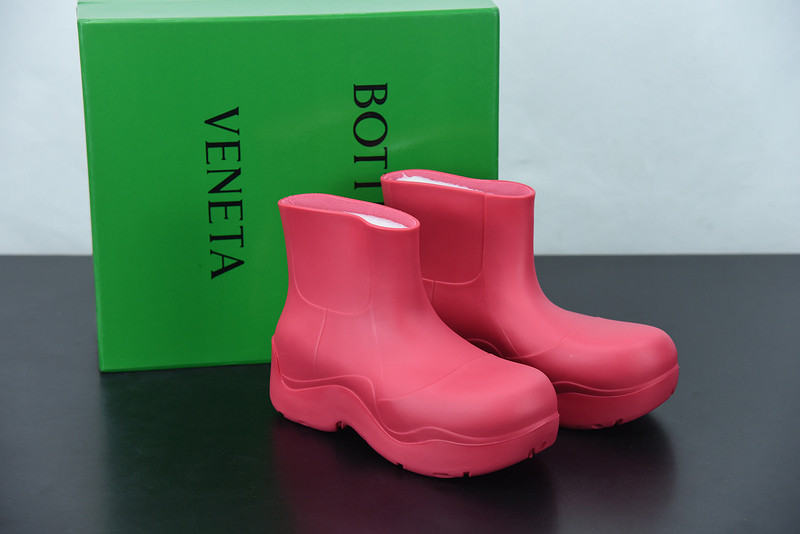 b0tte*a Ven*ta sneaker