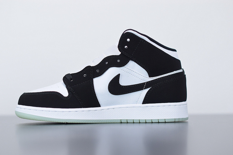 AIR JORDAN 1 MID SE GS 