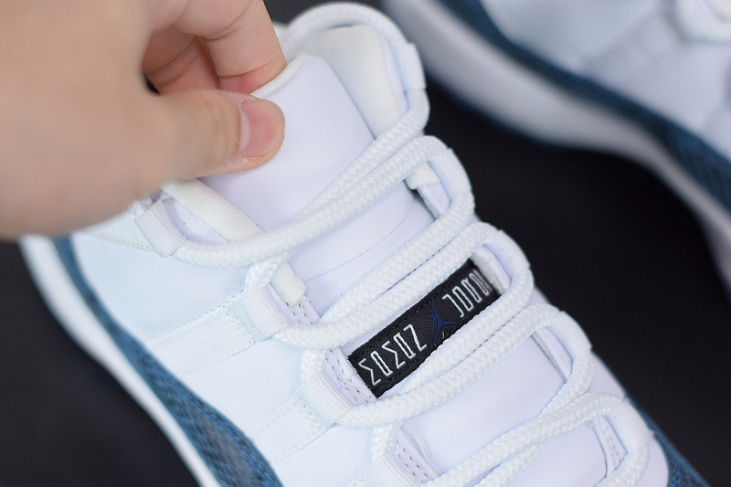 AIR JORDAN 11 RETRO LOW 