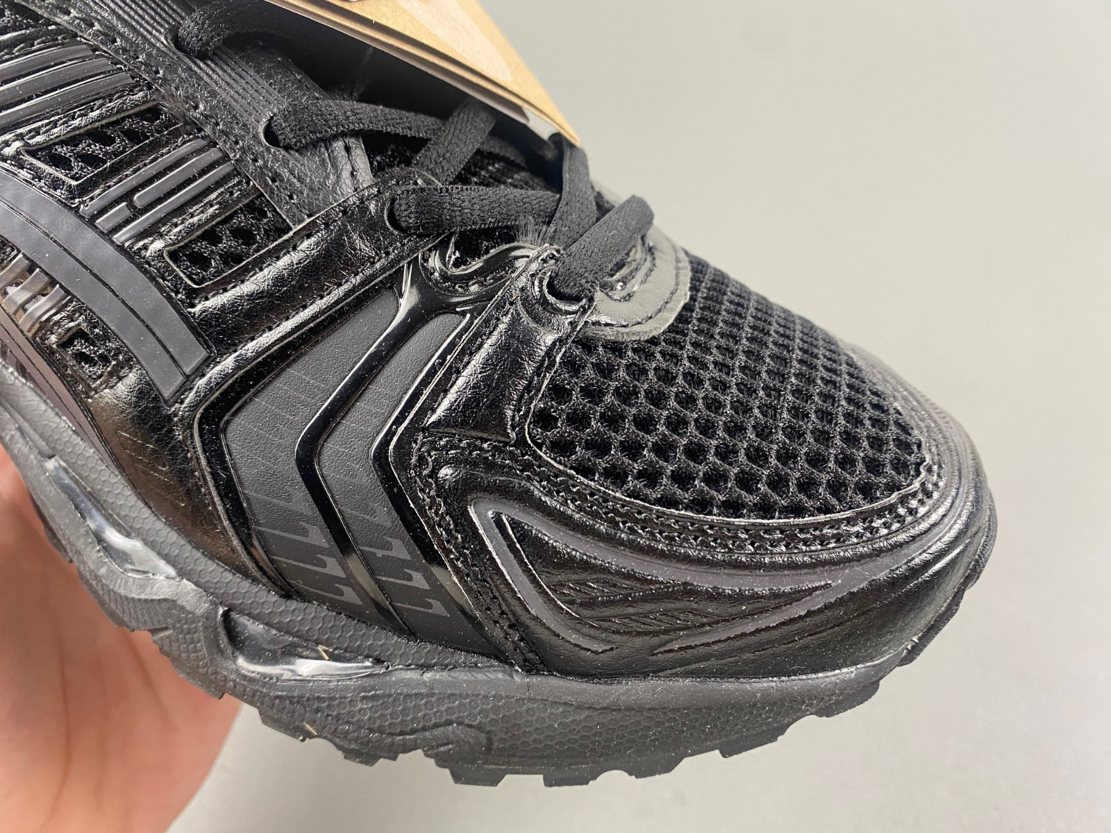 ASICS Gel Kayano 14 