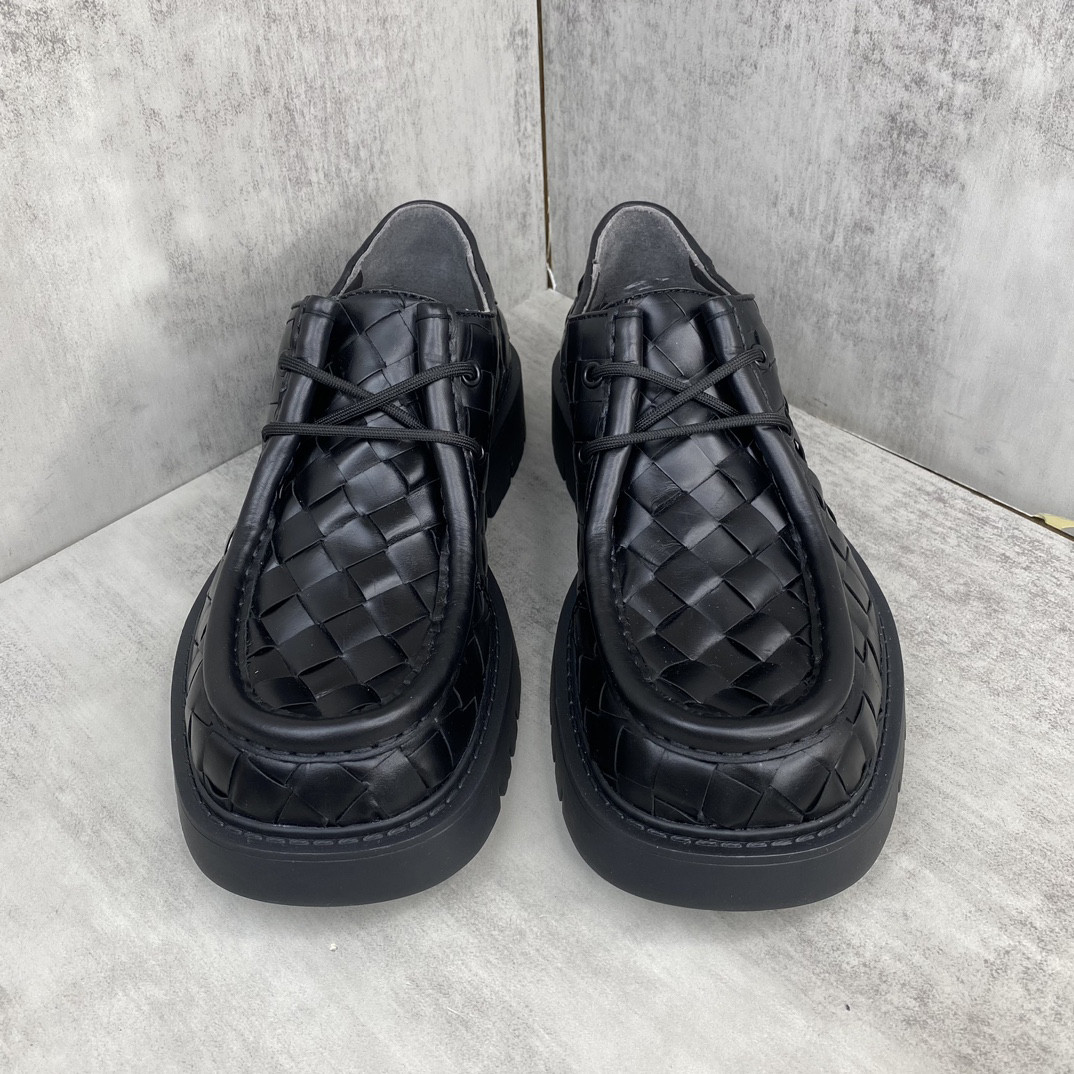 bo*te*ga Ve*ne*ta sneaker