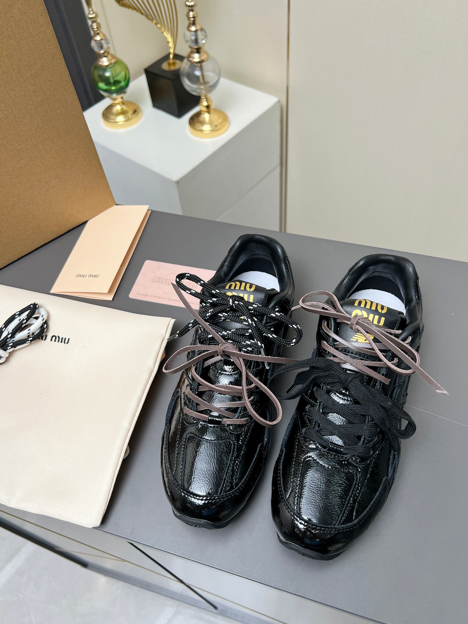 NEW BALANCE X MIUMIU SNEAKER