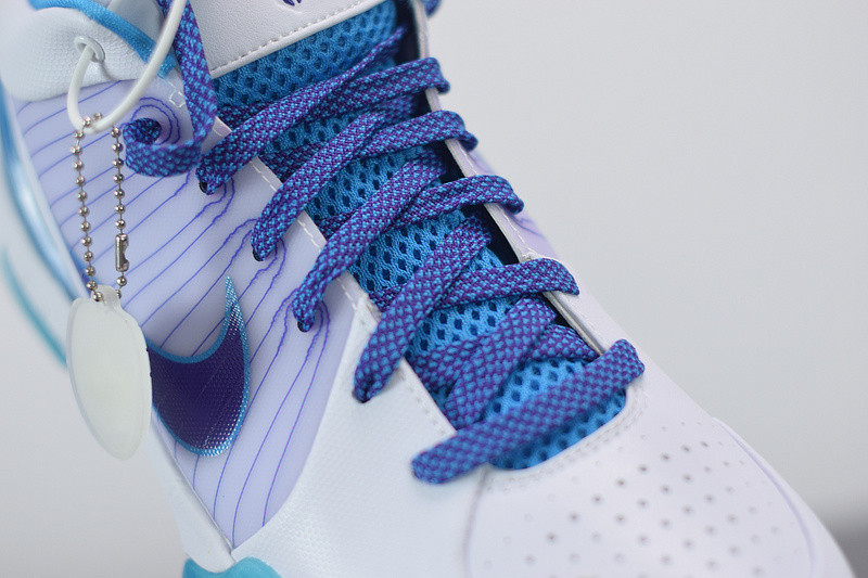 ZOOM KOBE 4 PROTRO DRAFT DAY AV6339-100
