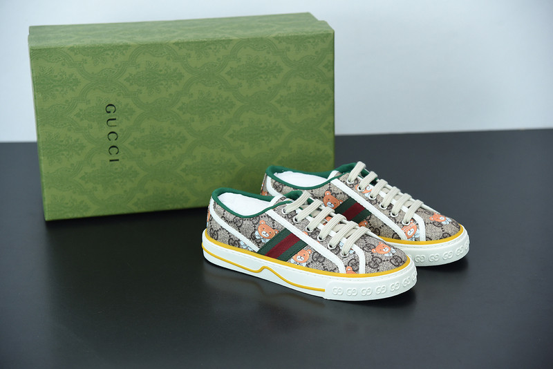 G*u*i sneaker