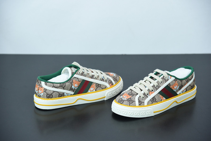 G*u*i sneaker