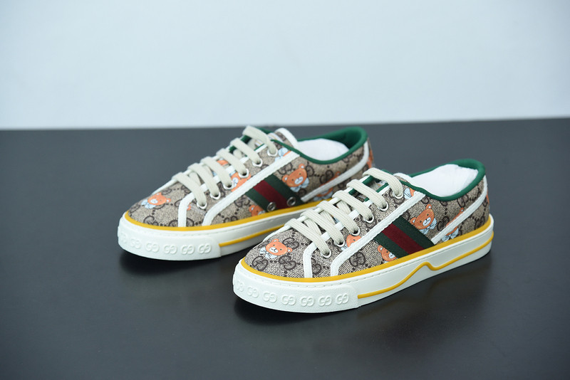 G*u*i sneaker