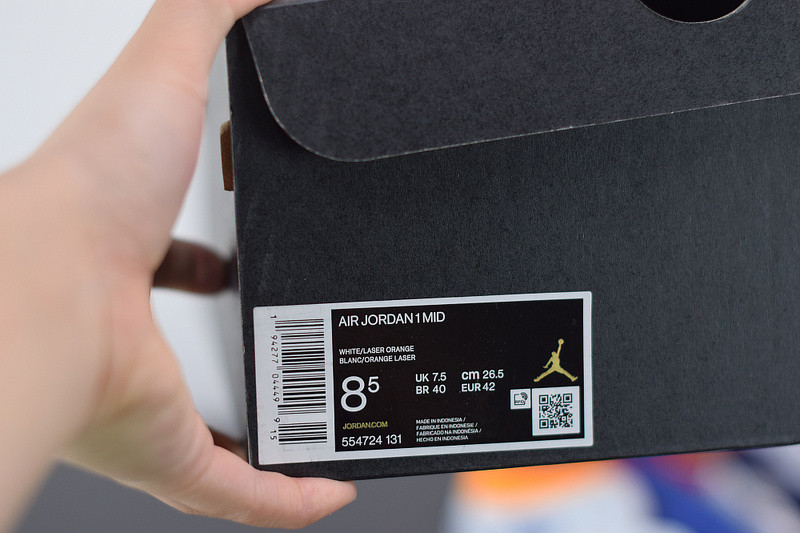 AIR JORDAN 1 MID ROYAL BLUE LASER ORANGE 554724-131