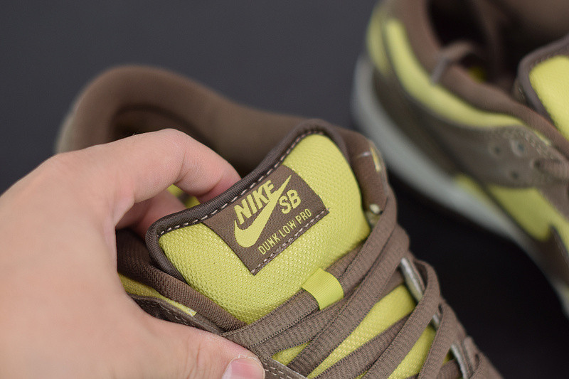 NIKE SB DUNK LOW BQ6817-700