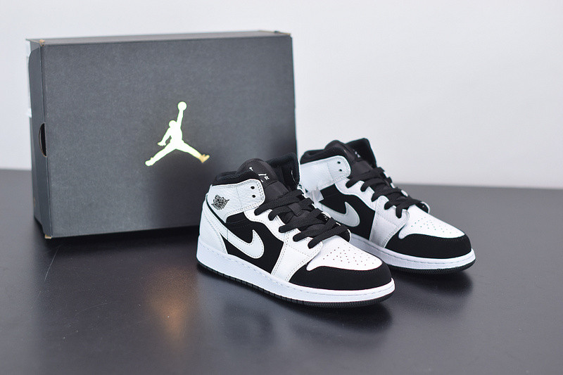 AIR JORDAN 1 MID WHITE BLACK 554725-113