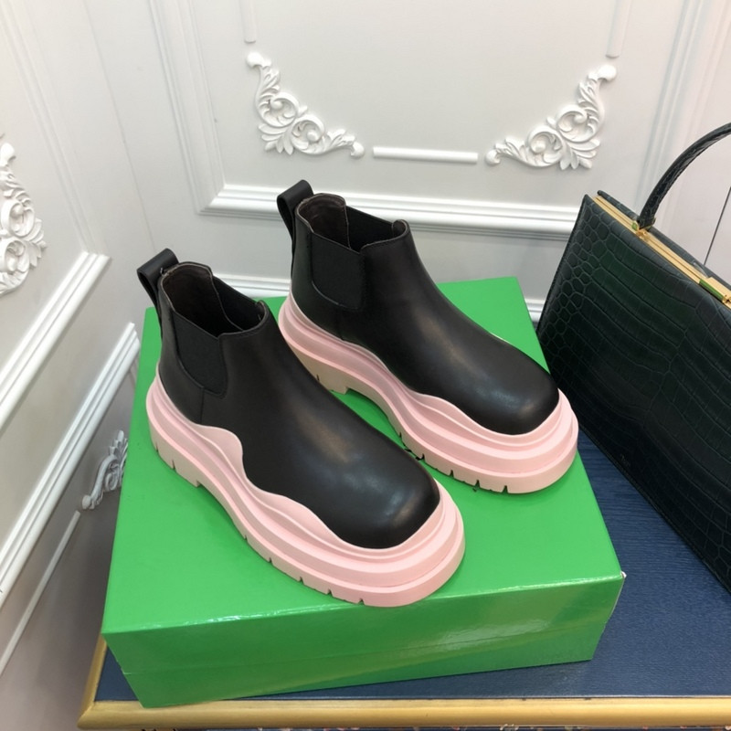 b0tte*a Ven*ta sneaker