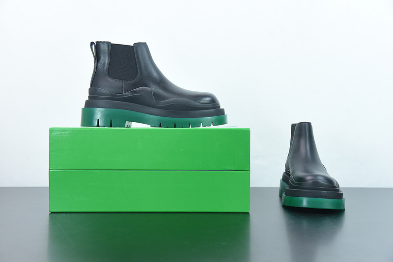 b0tte*a Ven*ta sneaker